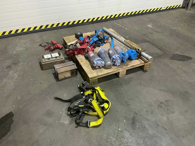 Fall arrester harnas partij divers - afbeelding 5 van  9