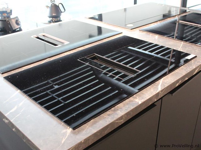 Falmec inductiekookplaat met geïntegreerde werkbladafzuiging - afbeelding 1 van  2