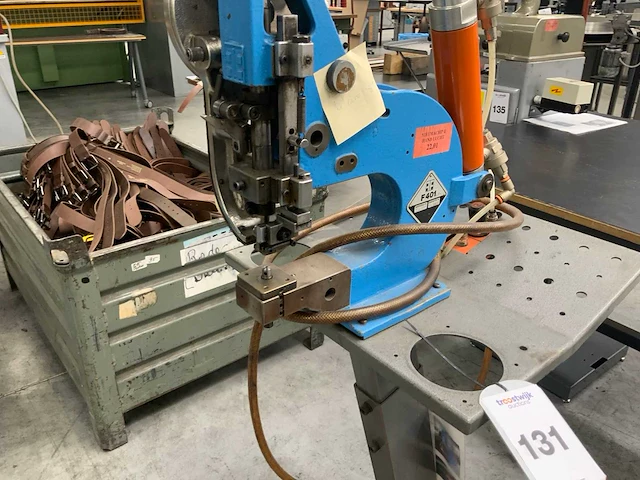 Falsoni f401 pneumatische nietmachine - afbeelding 5 van  5