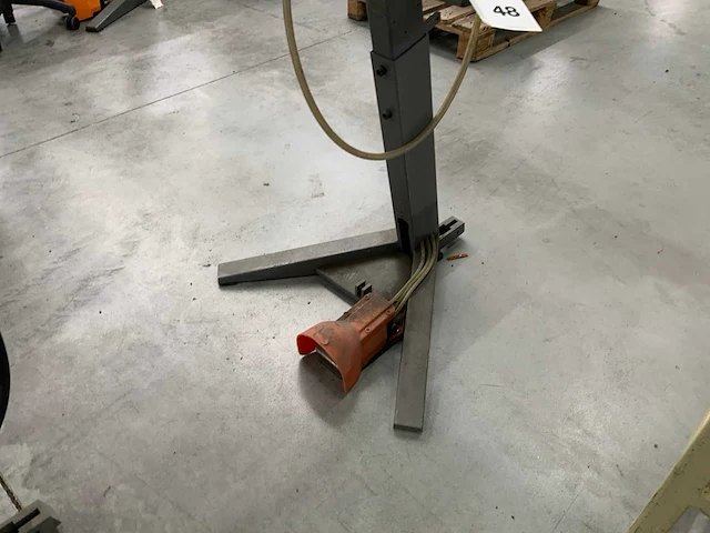 Falsoni f401 pneumatische nietmachine - afbeelding 2 van  4