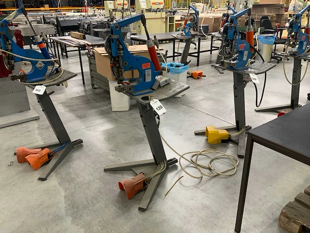 Falsoni f401 pneumatische nietmachine - afbeelding 1 van  4