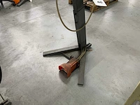 Falsoni f401 pneumatische nietmachine - afbeelding 2 van  4