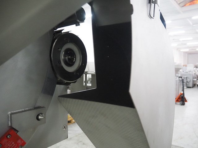 Fam n.v. - afbeelding 7 van  19