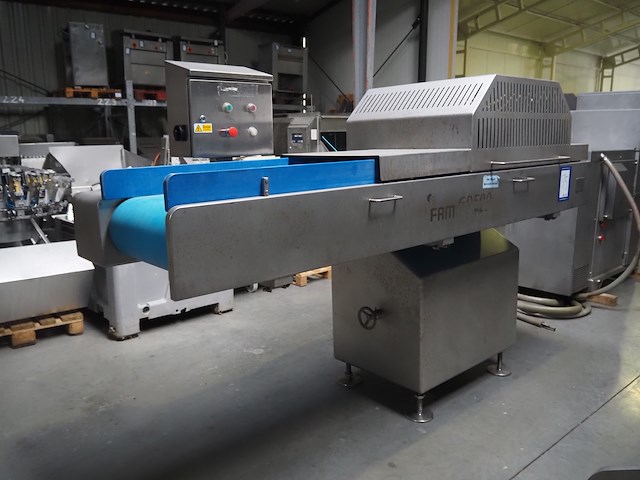 Fam - afbeelding 12 van  20