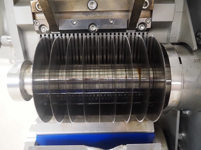 Fam - afbeelding 2 van  25