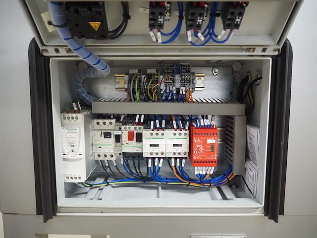 Fam - afbeelding 10 van  25