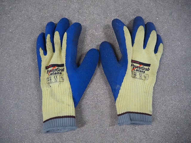 Fam - afbeelding 17 van  25