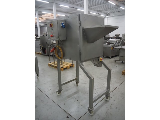 Fam - afbeelding 13 van  18