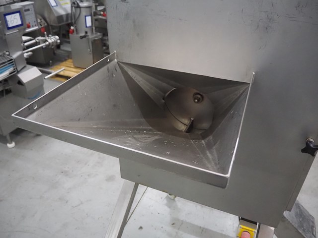 Fam - afbeelding 14 van  18