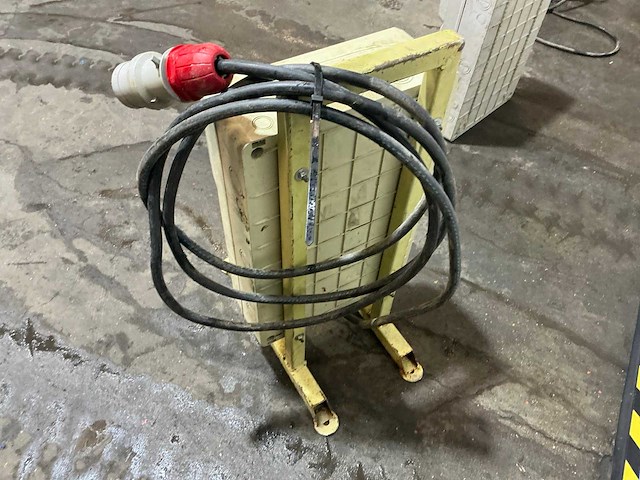 Famatel distri doorstroom verdeelbord - afbeelding 2 van  2