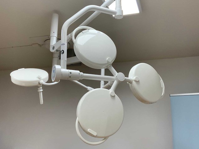 Famed operatielamp - afbeelding 4 van  12