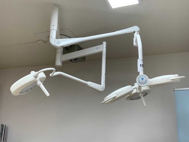 Famed operatielamp - afbeelding 5 van  12