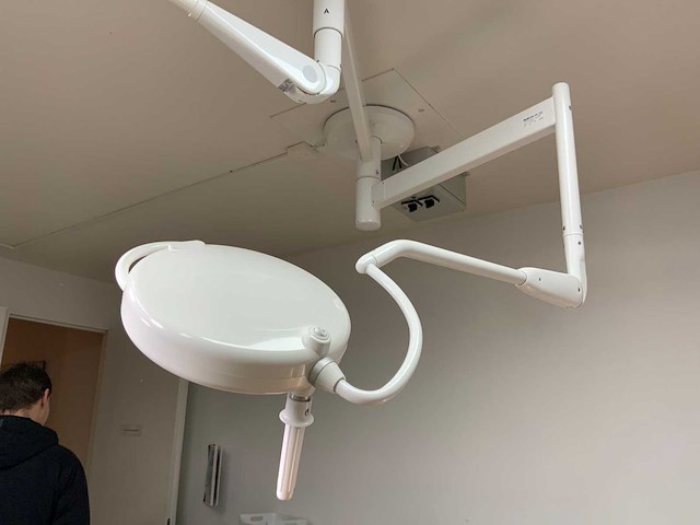 Famed operatielamp - afbeelding 10 van  12