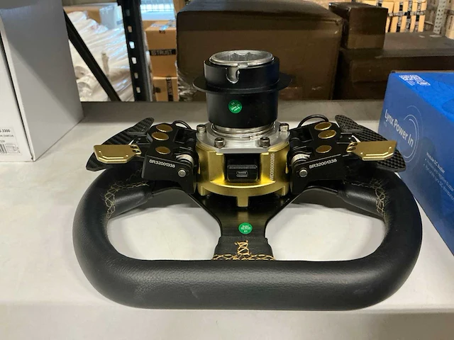 Fanatec podium steering wheel r300 - afbeelding 5 van  5