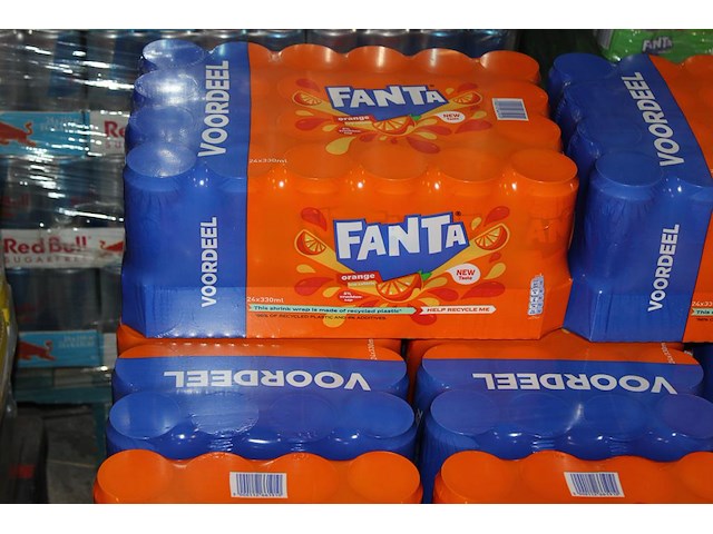 Fanta. 32 trays a 24 blikken 0,33l. totaal 768 blikken. tht 8-26. bod is inclusief 115,20 euro statiegeldwa... - afbeelding 2 van  2