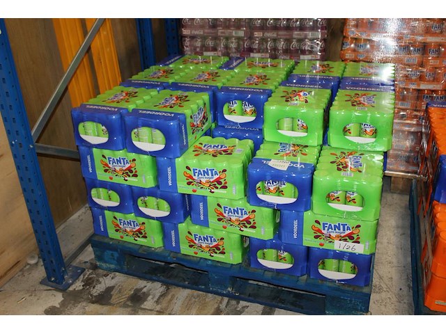 Fanta exotic zero. 50 trays a 24 blikken 0,33l. totaal 1200 blikken. tht 1-26. bod is inclusief 180 euro st... - afbeelding 1 van  2
