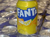 Fanta limoen. 72 trays a 24 blikken 0,33l. totaal 1728 blikken. tht 7-25. - afbeelding 3 van  3