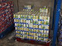 Fanta pear. 61 trays a 24 blikken 0,33l. totaal 1464 blikken. tht 7-26. bod is inclusief 219,60 euro statie... - afbeelding 1 van  2