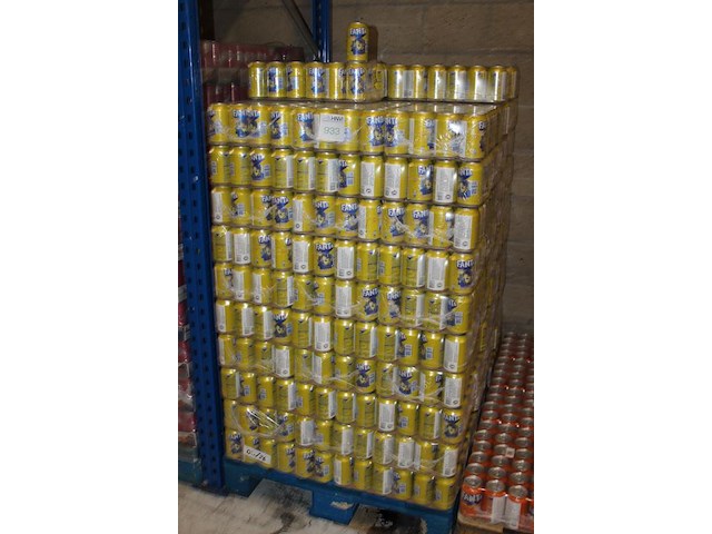 Fanta rubious. 95 trays a 24 blikken 0,33l. totaal 2280 blikken. tht 5-26. bod is inclusief 342 euro statie... - afbeelding 2 van  3