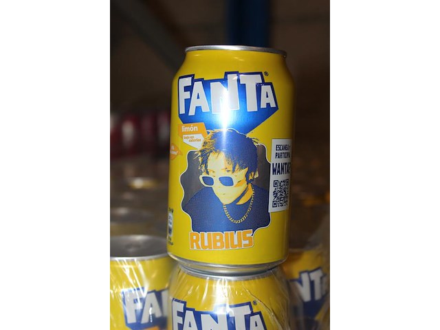 Fanta rubious. 95 trays a 24 blikken 0,33l. totaal 2280 blikken. tht 5-26. bod is inclusief 342 euro statie... - afbeelding 3 van  3