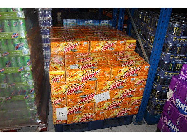 Fanta usa w.o. peach, strawberry, pineapple, berry en five nights op 5 pallets. totaal ruim 200 trays a 12 ... - afbeelding 5 van  5
