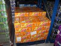 Fanta usa w.o. peach, strawberry, pineapple, berry en five nights op 5 pallets. totaal ruim 200 trays a 12 ... - afbeelding 5 van  5