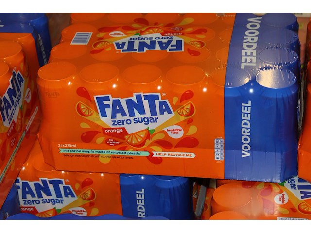 Fanta zero. 32 trays a 24 blikken 0,33l. totaal 768 blikken. tht 1-26. bod is inclusief 115,20 euro statieg... - afbeelding 2 van  2