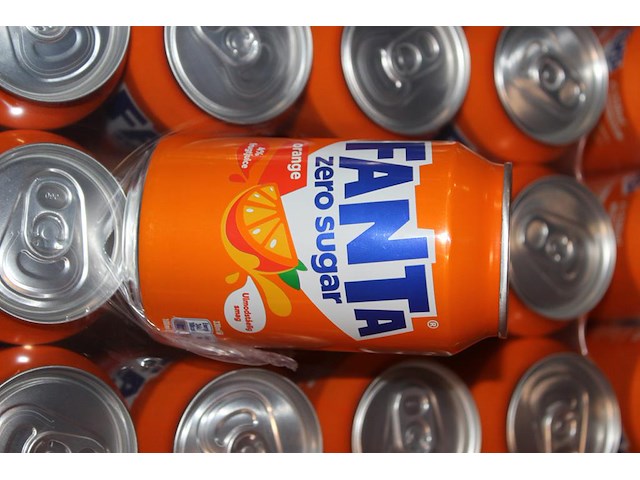 Fanta zero. 9 trays a 24 blikken 0,33l. totaal 216 blikken. tht 11-25. - afbeelding 2 van  2