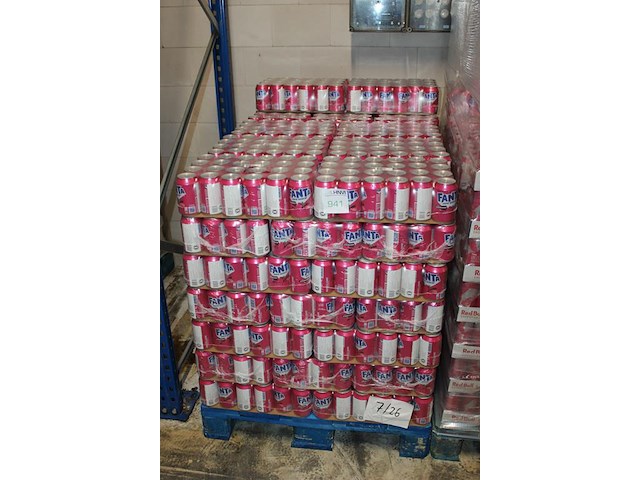 Fanta zero azucar. 56 trays a 24 blikken 0,33l. totaal 1344 blikken. tht 7-26. bod is inclusief 201,60 euro... - afbeelding 2 van  3