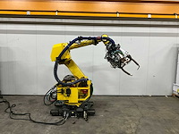 Fanuc r-2000ia 165f lasrobot & r-j3ib besturingskast. - afbeelding 1 van  6