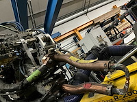 Fanuc r-2000ia 200f lasrobot en r-j3ib besturingskast. - afbeelding 2 van  6