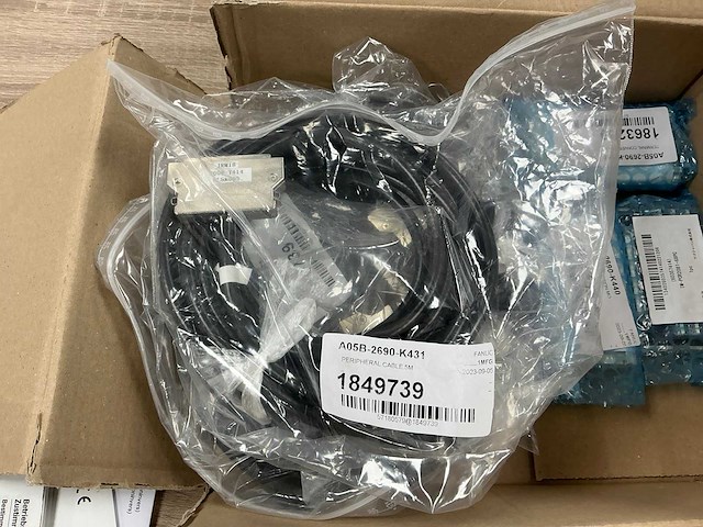 Fanuc terminal conversion modules en pheripheral kabel (6x) - afbeelding 2 van  5