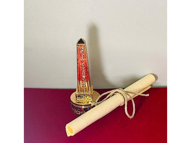 Farao, obelisk en sobek egyptische kunstgouden beelden - afbeelding 3 van  17