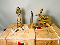 Farao, obelisk en sobek egyptische kunstgouden beelden - afbeelding 1 van  17