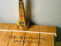 Farao, obelisk en sobek egyptische kunstgouden beelden - afbeelding 12 van  17