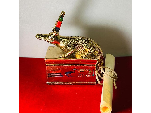 Farao, obelisk en sobek egyptische kunstgouden beelden - afbeelding 17 van  17