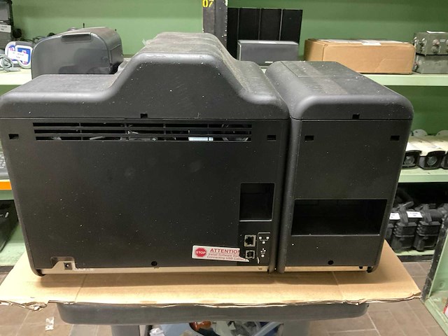 Fargo hdp5000 kaart printer - afbeelding 7 van  10
