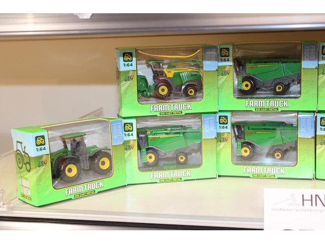 Farm trucks in diverse maten en uitvoeringen, 11 stuks. - afbeelding 3 van  3