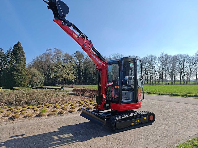 Farmland - 2026 - cm25 yanmar - minigraafmachine - afbeelding 22 van  39