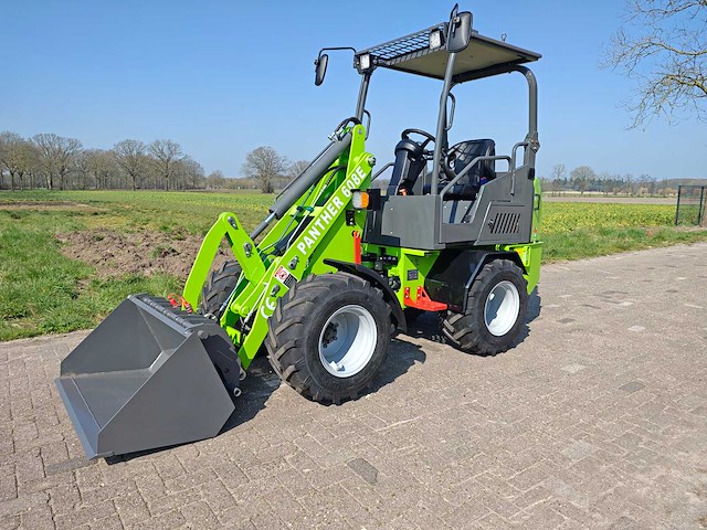 Farmland - 608e - minishovel 800kg - afbeelding 1 van  27