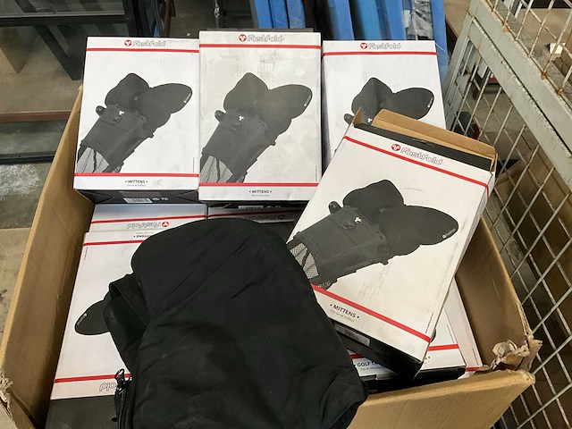 Fastfold partij golfartikelen - afbeelding 3 van  5