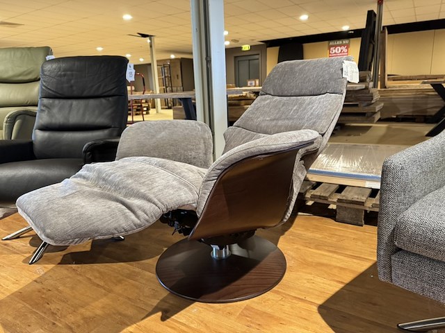 Fauteuil, antraciet stof, hout design - afbeelding 2 van  4