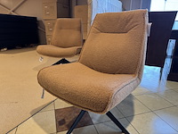 Fauteuil, cognac stof, zwart metalen onderstel - afbeelding 2 van  2