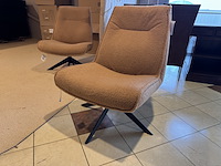Fauteuil, cognac stof, zwart metalen onderstel - afbeelding 1 van  2