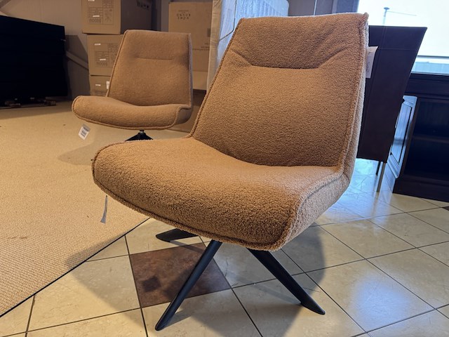 Fauteuil, cognac stof, zwart metalen onderstel - afbeelding 2 van  2