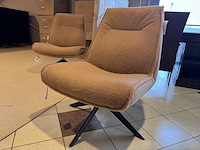 Fauteuil, cognac stof, zwart metalen onderstel - afbeelding 2 van  2