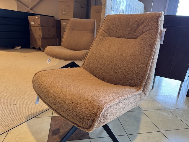 Fauteuil, cognac stof, zwart metalen poot - afbeelding 2 van  3