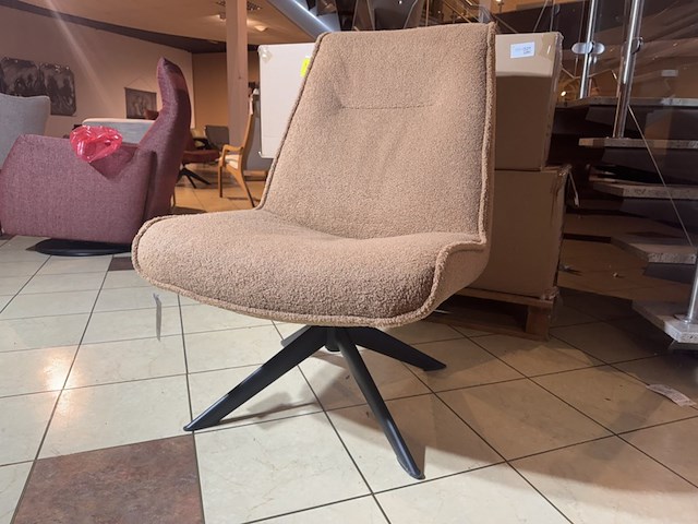 Fauteuil, cognac teddystof, draaibaar, zwarte poot - afbeelding 1 van  5