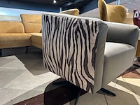 Fauteuil draai knudsen, olive groen / zebra - afbeelding 2 van  7