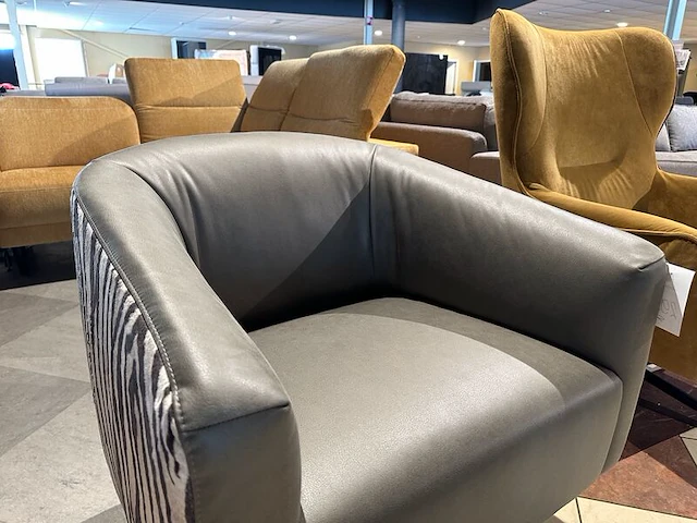 Fauteuil draai knudsen, olive groen / zebra - afbeelding 3 van  7